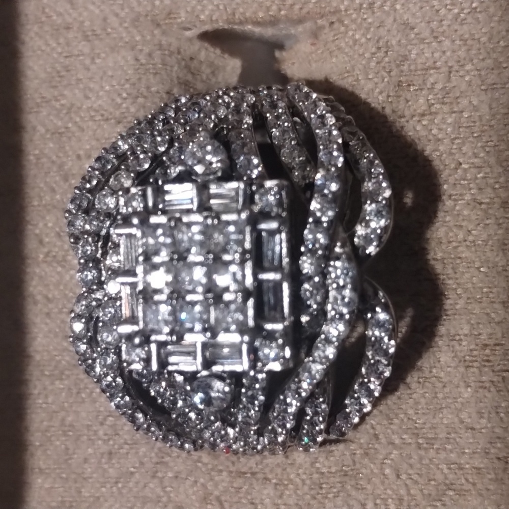 Vella Luce Stirling Silver Ring Rhodium base 3.78ct. Cubic Zirconia Size 10